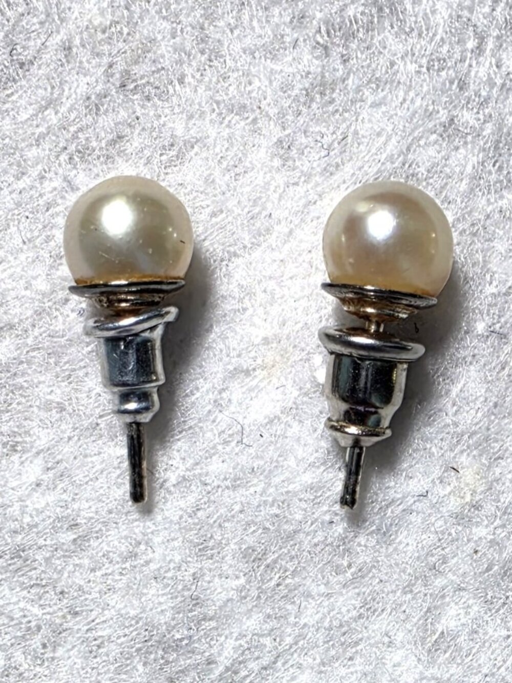 Vintage 6mm Cultured Pearl Sterling Silver Stud Earrings – Minimalist & Timeless
